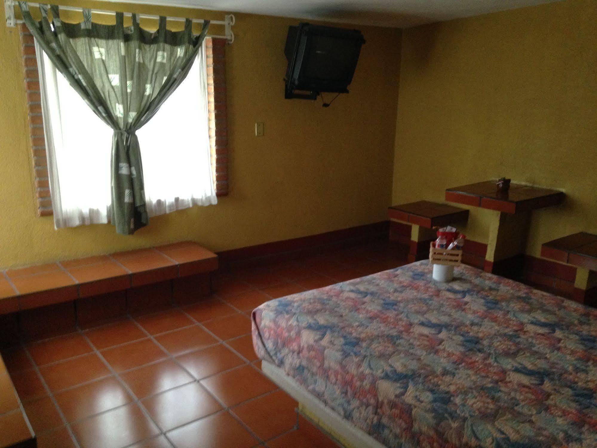 Ayenda Meson Del Rio Otel Tepotzotlan Dış mekan fotoğraf