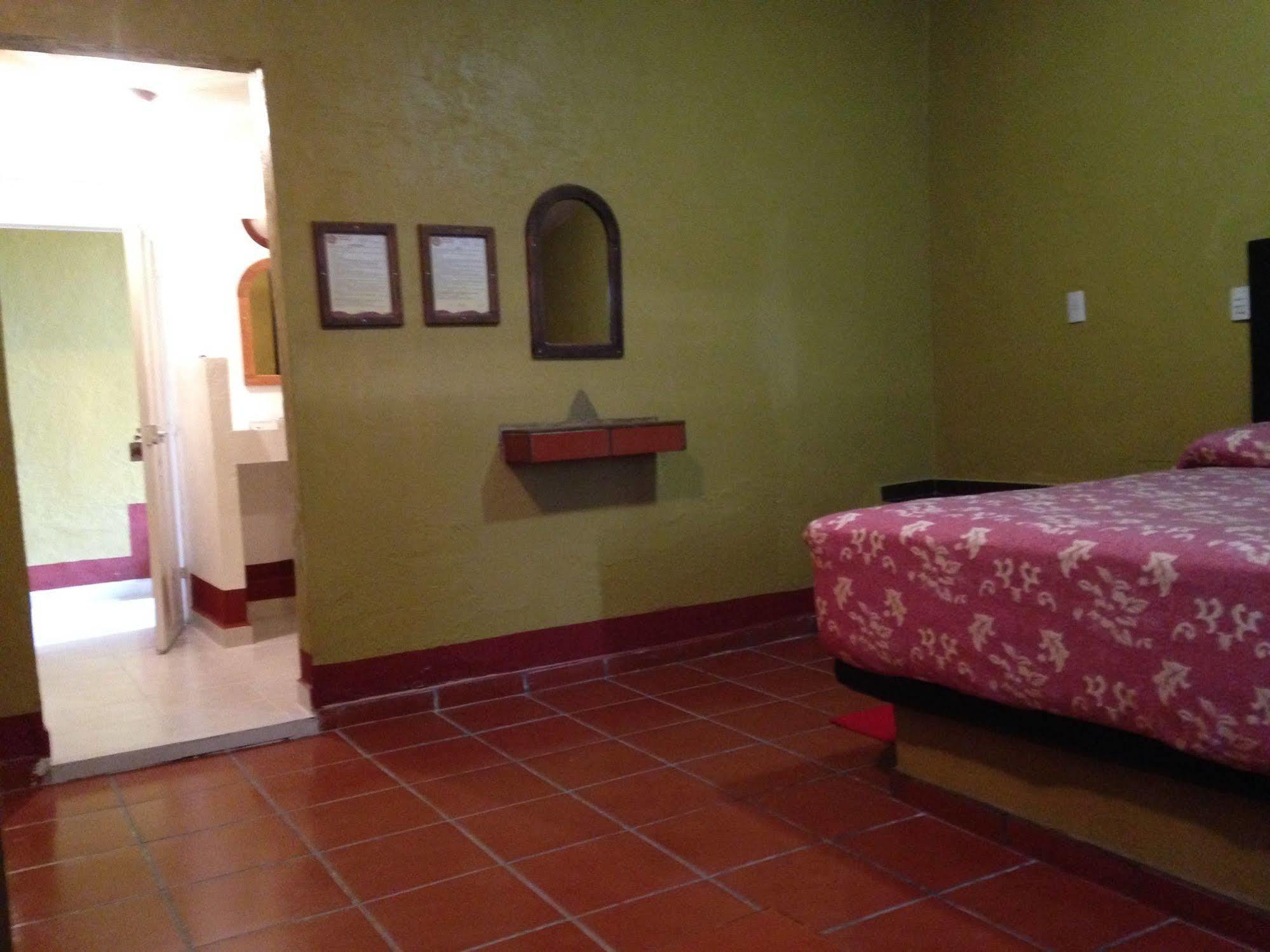 Ayenda Meson Del Rio Otel Tepotzotlan Dış mekan fotoğraf