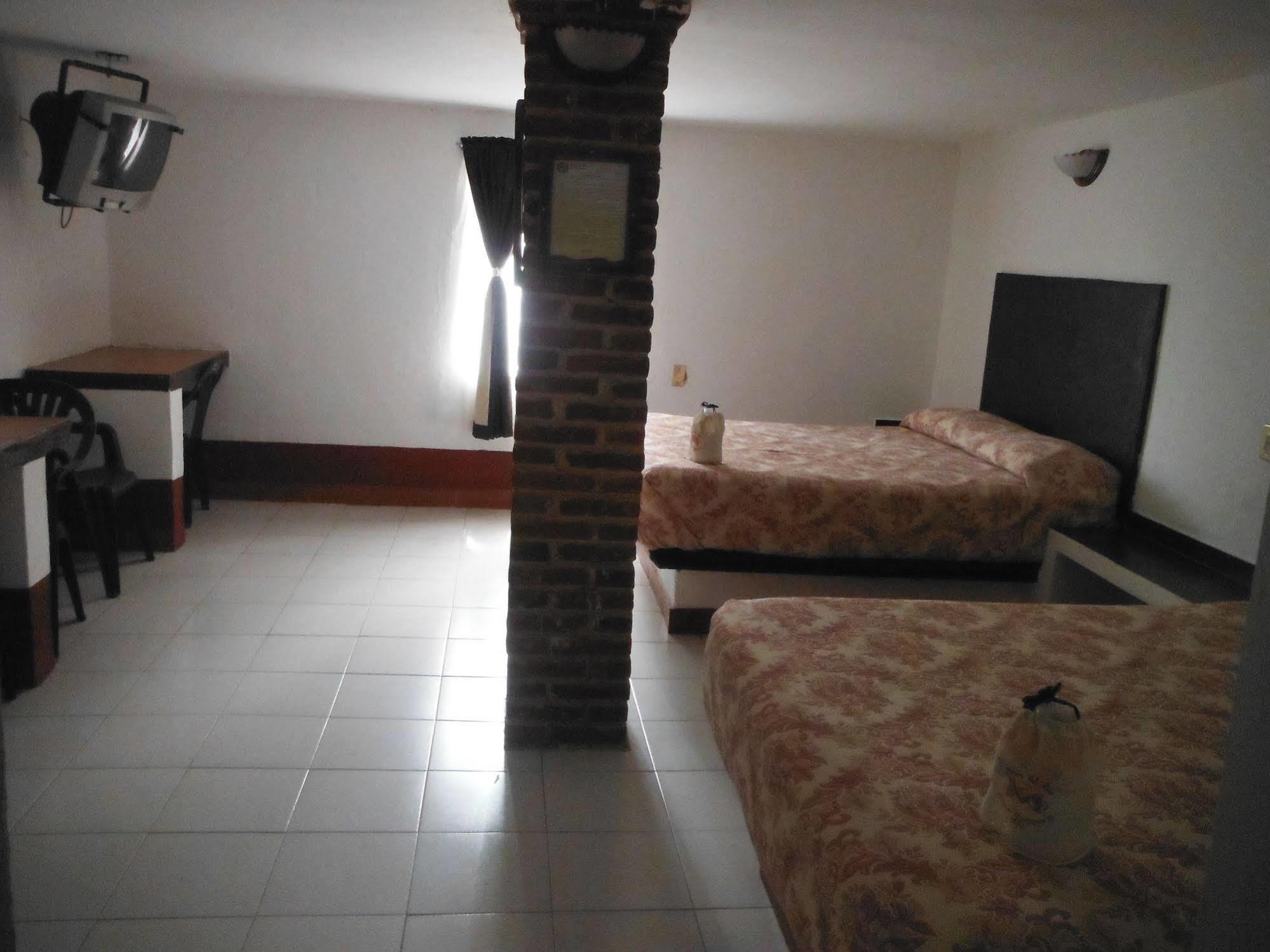 Ayenda Meson Del Rio Otel Tepotzotlan Dış mekan fotoğraf